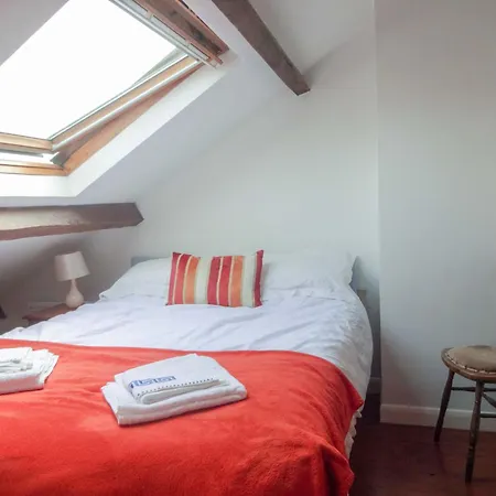 Emilys Apartment, With Fell Views, Ideal Budget For A Family